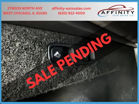 Used 2024 Tesla Model Y Long Range AWD/4WD image 36