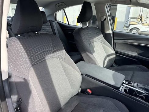 Used 2025 Toyota Camry LE image 10