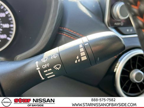 Used 2022 Nissan Sentra SR w/ SR Premium Package image 25