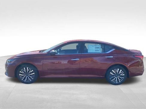 New 2025 Nissan Altima 2.5 SV w/ SV Premium Package image 4