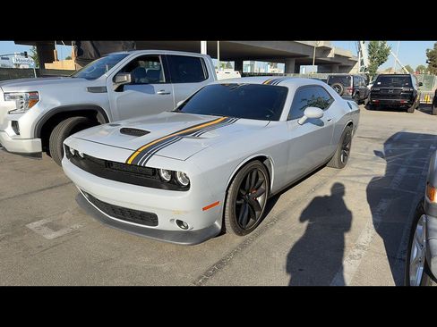 Used 2022 Dodge Challenger GT w/ Plus Package RWD image 3