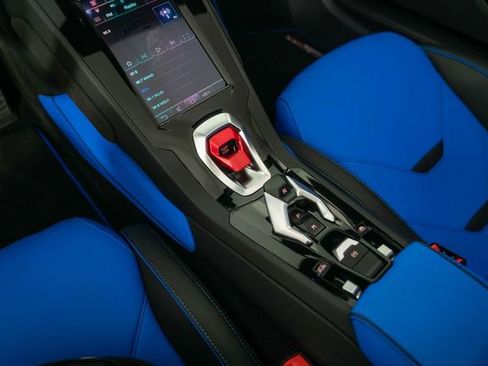 Used 2023 Lamborghini Huracan EVO RWD image 23