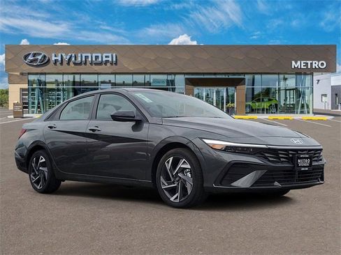 New 2025 Hyundai Elantra SEL image 1