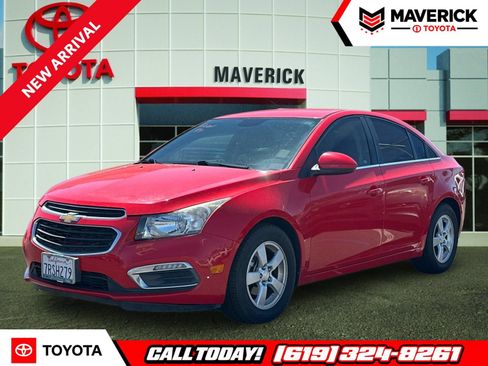 Used 2016 Chevrolet Cruze LT w/ Technology Package FWD image 1