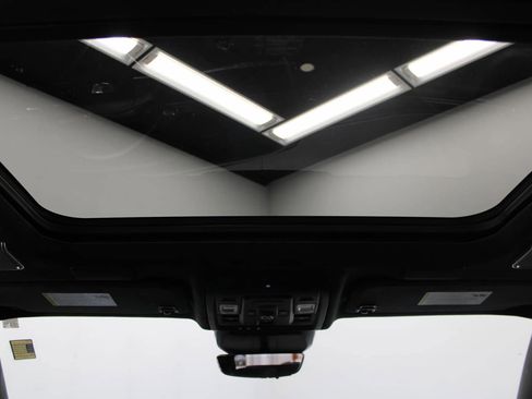 Used 2023 Cadillac Escalade ESV Sport Platinum w/ LPO, ONYX Package image 22