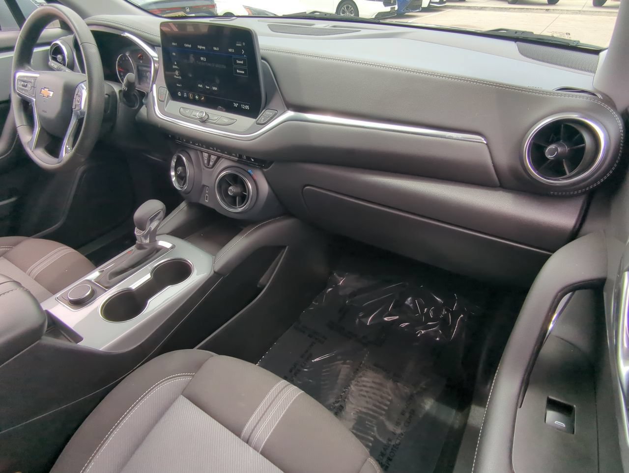 Used 2025 Chevrolet Blazer LT FWD image 28