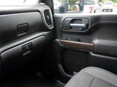 Used 2022 Chevrolet Silverado 2500 LT w/ Convenience Package image 22