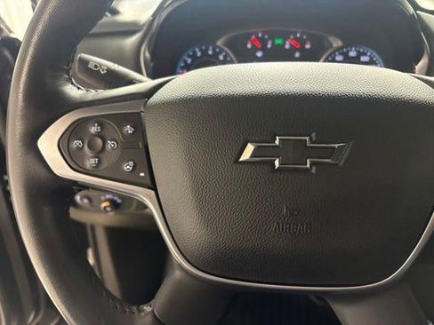 Used 2022 Chevrolet Traverse RS FWD image 15