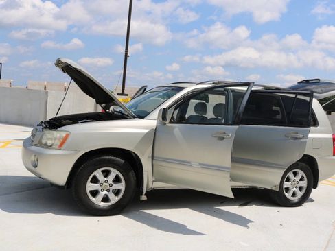 Used 2002 Toyota Highlander 2WD V6 image 64