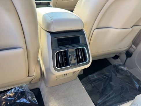 Used 2023 Maserati Grecale GT image 19