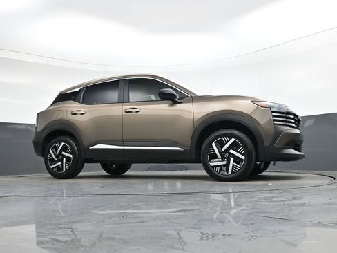 Used 2026 Nissan Kicks SV image 29