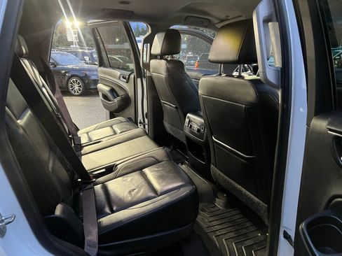 Used 2017 GMC Yukon SLT image 26