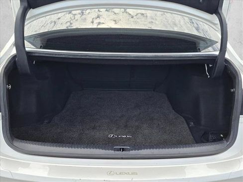 Used 2018 Lexus IS 300 AWD w/ Comfort Package image 6