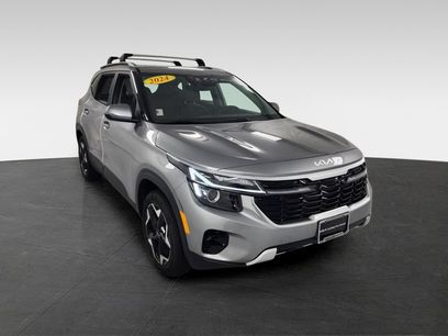 Used 2024 Kia Seltos EX