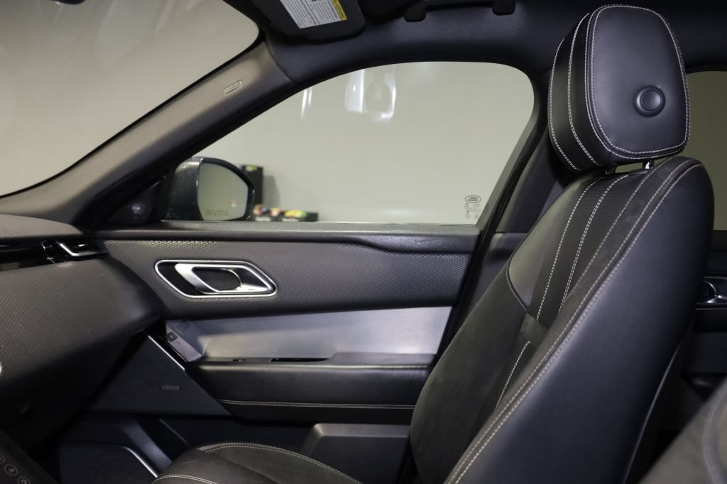 Used 2019 Land Rover Range Rover Velar R-Dynamic SE AWD/4WD image 17