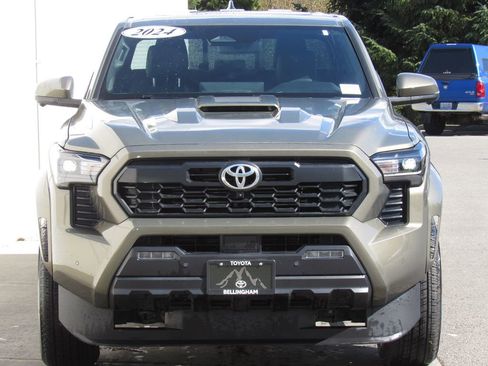 Used 2024 Toyota Tacoma TRD Sport w/ TRD Sport Premium Package image 3