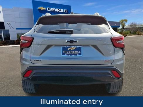 Used 2025 Chevrolet Trax RS w/ Sunroof Package image 26