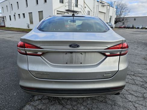 Used 2018 Ford Fusion SE image 7