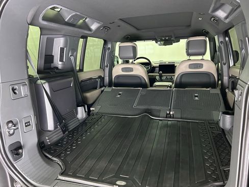 Used 2022 Land Rover Defender 110 XS Edition image 20