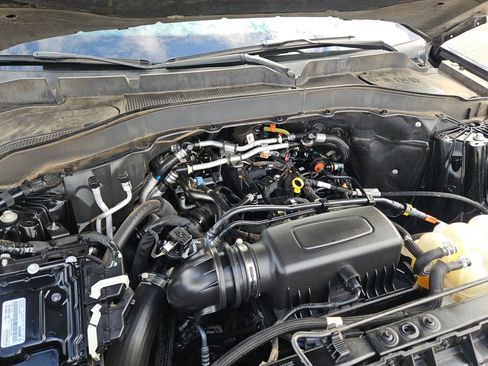 Used 2022 Ford Explorer XLT w/ Equipment Group 202A image 30