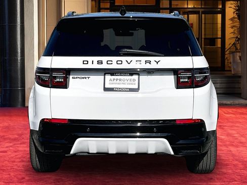 Certified 2025 Land Rover Discovery Sport Dynamic SE AWD/4WD image 4
