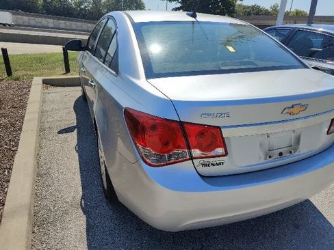 Used 2011 Chevrolet Cruze LS w/ Connectivity Package FWD image 6