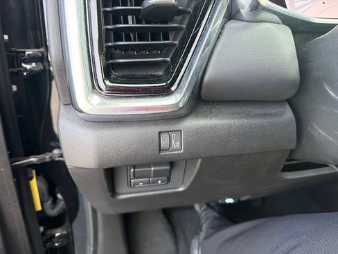 Used 2025 GMC Canyon Elevation w/ Convenience Package AWD/4WD image 14
