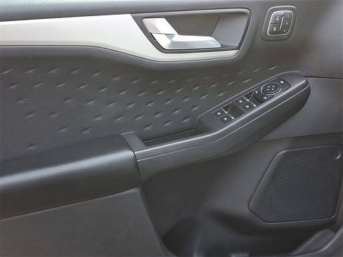 Certified 2020 Ford Escape SEL image 13