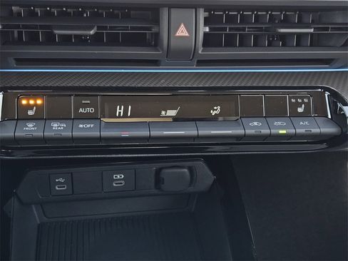 New 2026 Toyota Prius XLE image 15