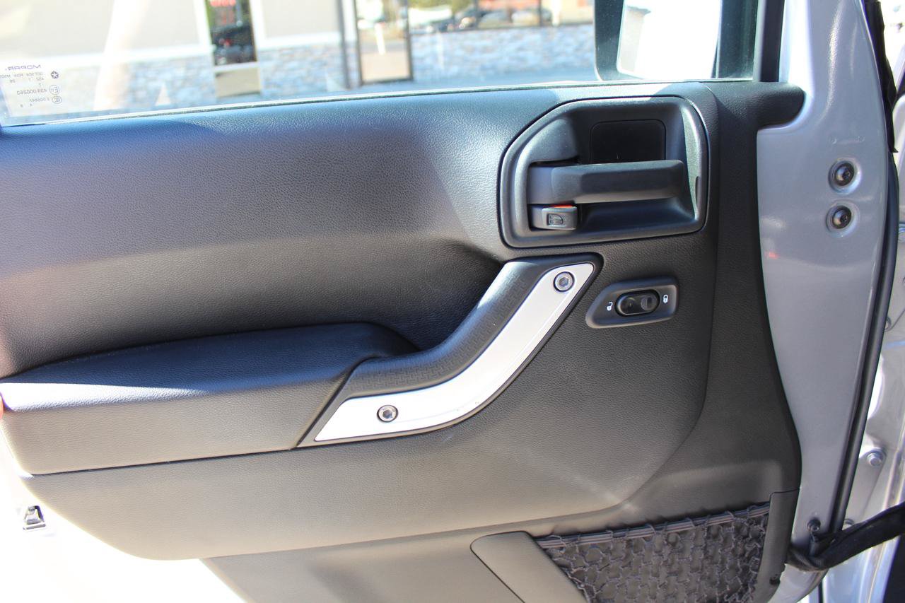 Used 2018 Jeep Wrangler Unlimited Rubicon AWD/4WD image 18