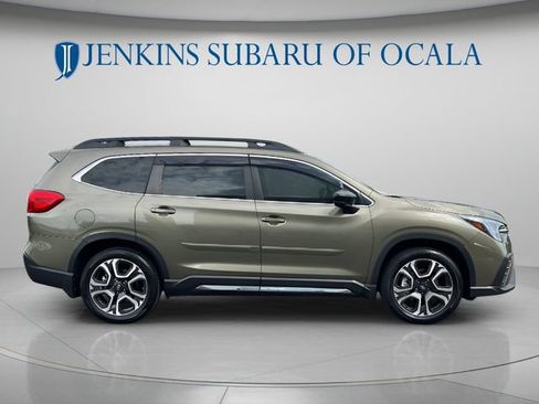 Used 2024 Subaru Ascent Limited w/ Technology Package AWD/4WD image 2
