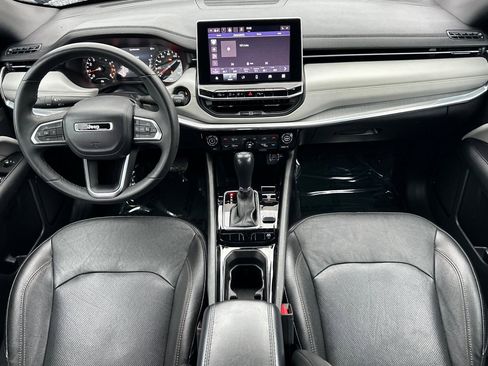 Used 2023 Jeep Compass Limited image 10