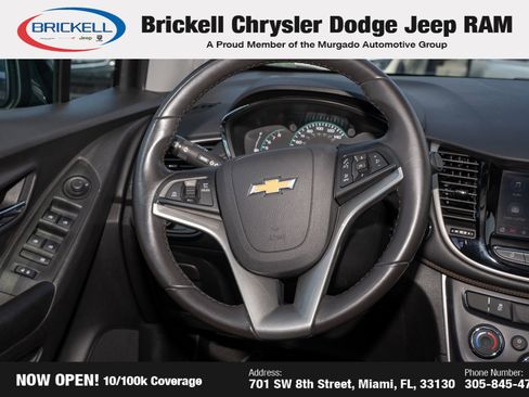 Used 2020 Chevrolet Trax LT w/ LT Convenience Package image 19