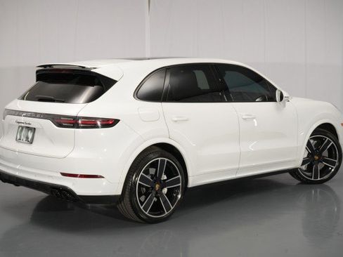 Used 2019 Porsche Cayenne Turbo AWD/4WD image 14