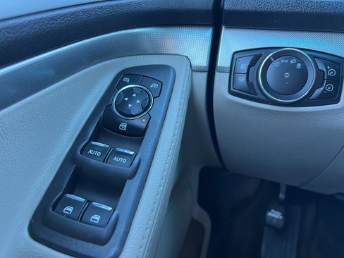 Used 2013 Ford Explorer XLT image 22