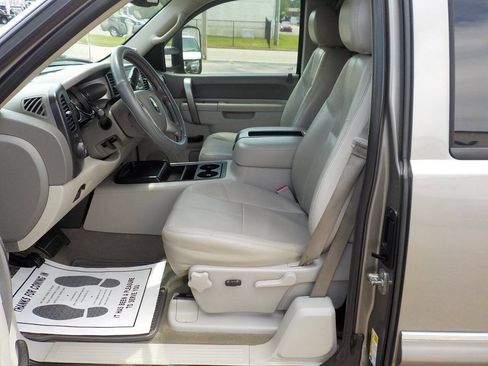 Used 2013 Chevrolet Silverado 2500 LT w/ Custom Sport Truck Package RWD image 12