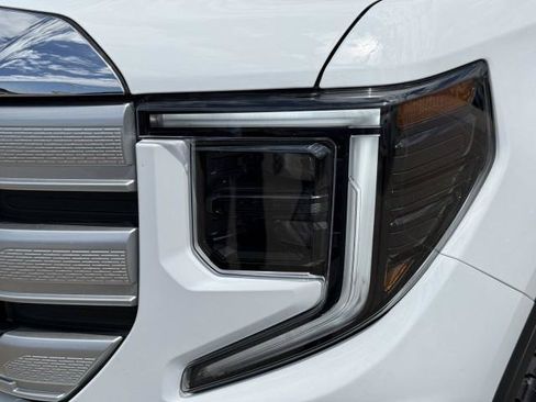 New 2026 GMC Sierra 1500 SLE w/ Preferred Package RWD image 16