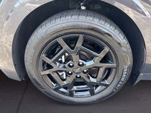 Certified 2025 Kia Carnival SX Prestige FWD image 9