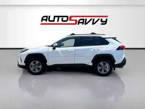 Used 2025 Toyota RAV4 XLE w/ Convenience Package AWD/4WD image 4
