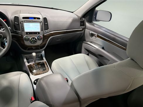 Used 2010 Hyundai Santa Fe GLS w/ Premium Pkg 2 FWD image 26