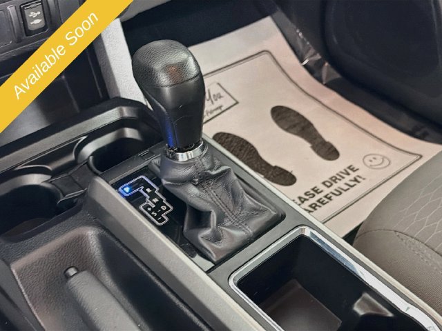 Used 2019 Toyota Tacoma SR5 AWD/4WD image 16