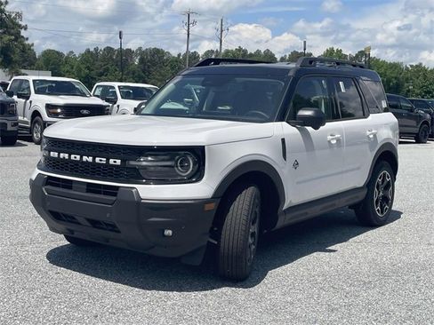 New 2025 Ford Bronco Sport Outer Banks w/ Outer Banks Tech Package+ image 3
