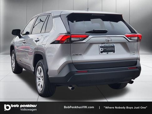Used 2024 Toyota RAV4 LE AWD/4WD image 27