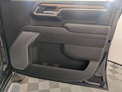 Certified 2024 Chevrolet Silverado 2500 High Country w/ Technology Package image 35