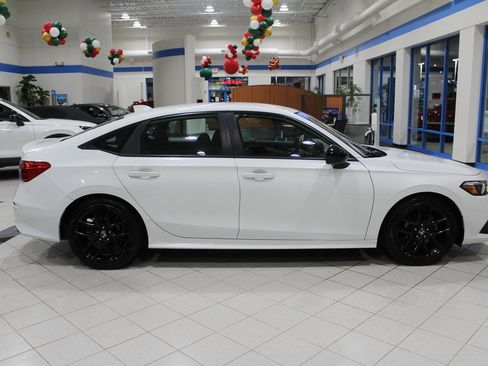 Certified 2023 Honda Civic Sport image 4