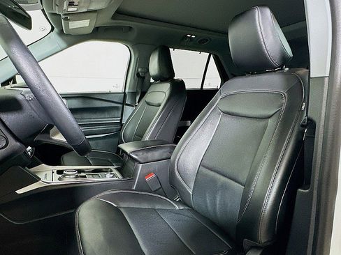 Used 2023 Ford Explorer Limited w/ Equipment Group 301A image 11
