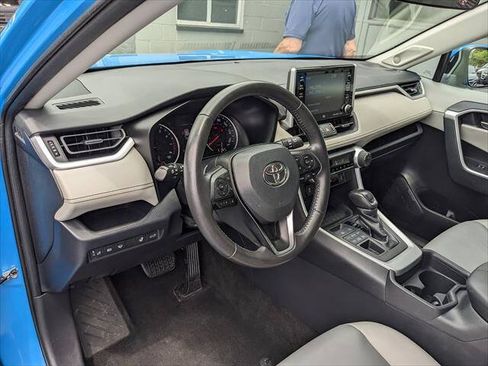 Used 2019 Toyota RAV4 XLE Premium w/ Cold Weather Package AWD/4WD image 9