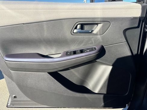 New 2026 Nissan Leaf SV+ w/ Floor Mat Package (SV+) image 11