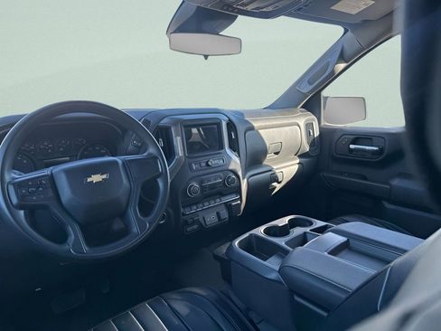 Used 2023 Chevrolet Silverado 1500 Custom AWD/4WD image 17