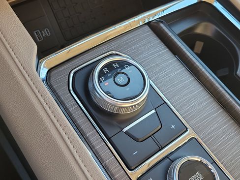 Used 2024 Ford Expedition Max Limited image 38